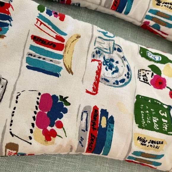 Kate Spade oven mitts - Picture 3 of 6